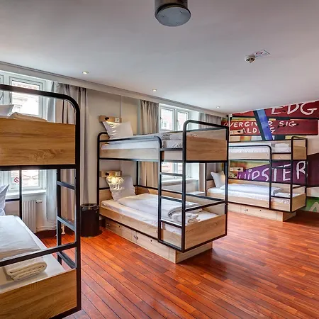 Urban House By Meininger Hostel *