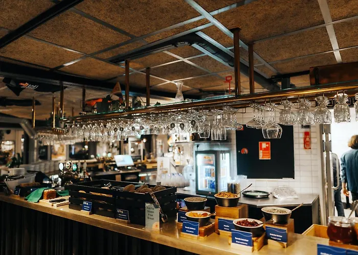 Meininger 호스텔 *