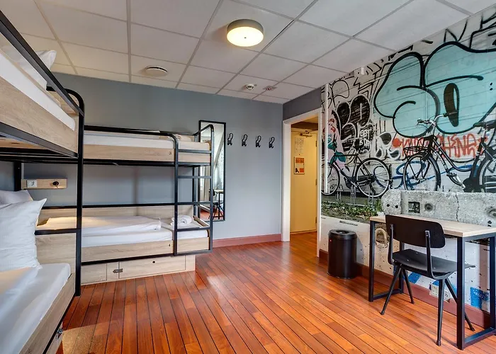 Meininger 호스텔 *