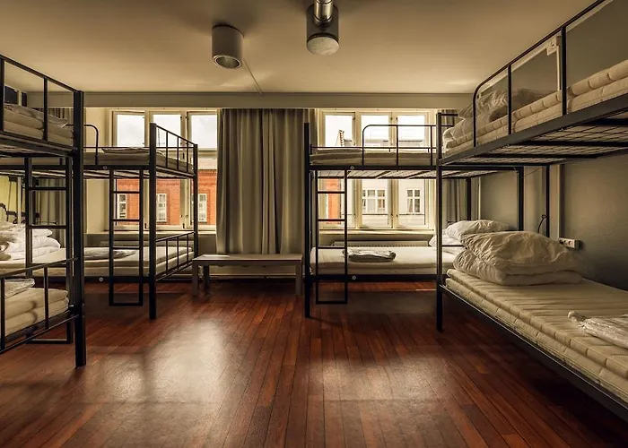 Meininger 호스텔 *