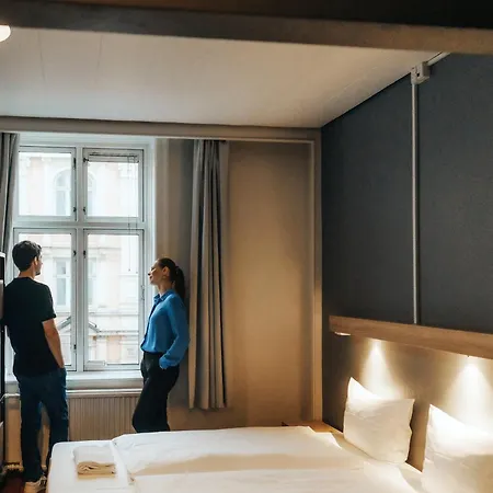 Hostel Urban House By Meininger