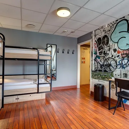 Urban House By Meininger Hostel *