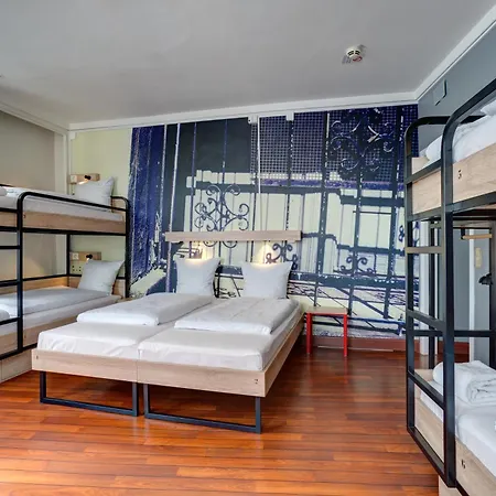 Meininger אכסניה